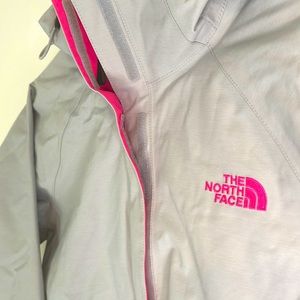 💖🏞North Face Hooded Rain Shell